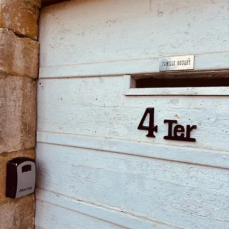 Oda ve Kahvaltı D'hotes Du Vieux Collonges-au-Mont-dʼOr